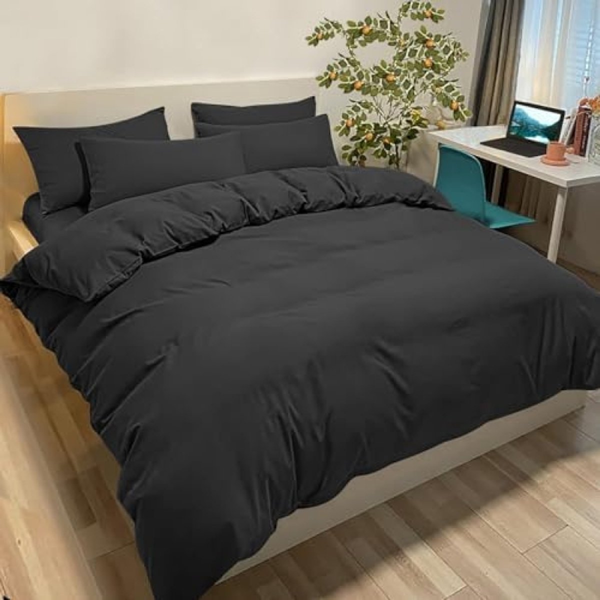 Vierdelige Microvezel Dekbedovertrek Set 240x260 cm met 2 Kussenslopen 50x80 cm - Zacht, Ademend, Oeko-Tex® Gecertificeerd - Zwart