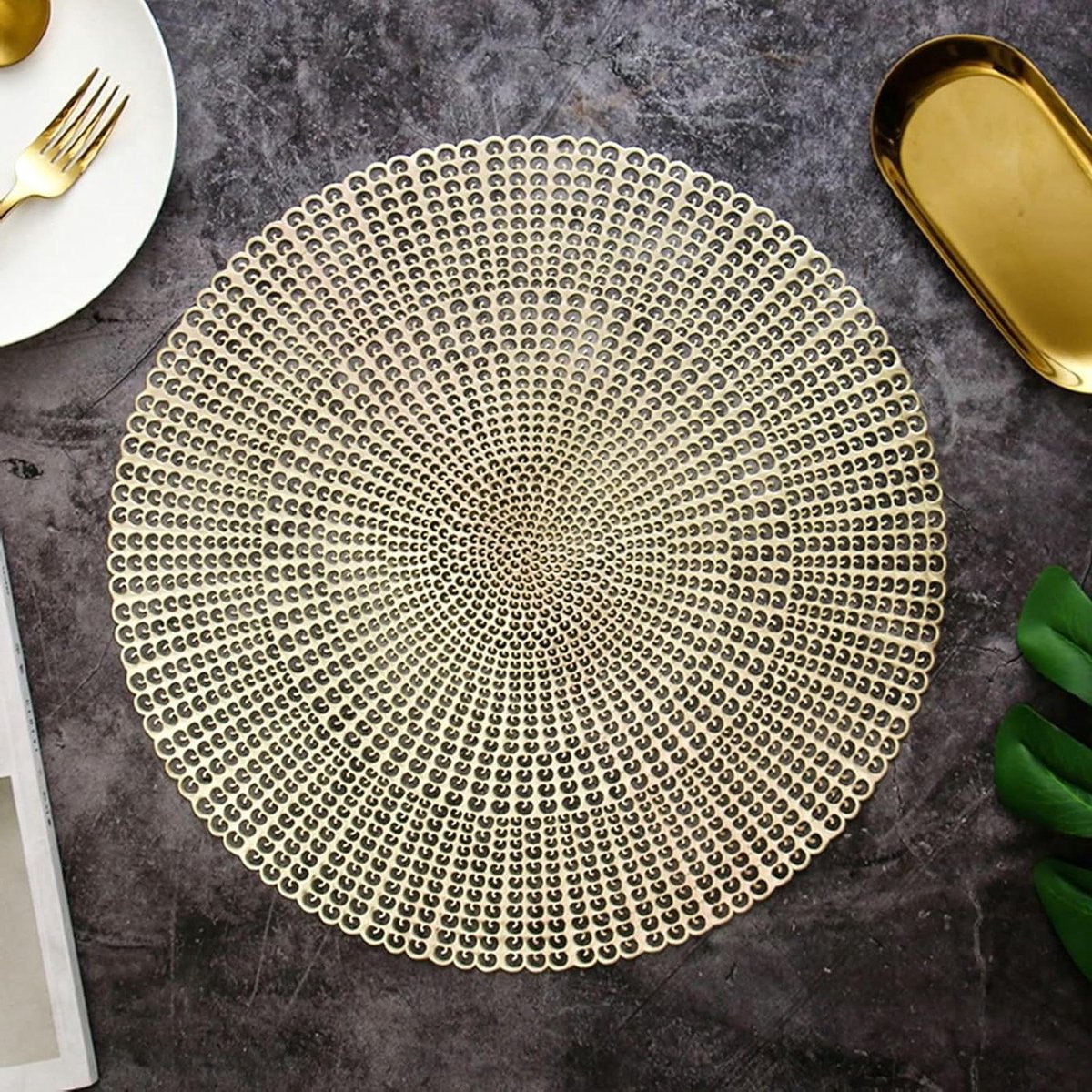 Bureaumatten Set - Placemats Tafel - Tafel Beschermen - XXL Rond Ontwerp - 8 Stuks 38cm - Goud