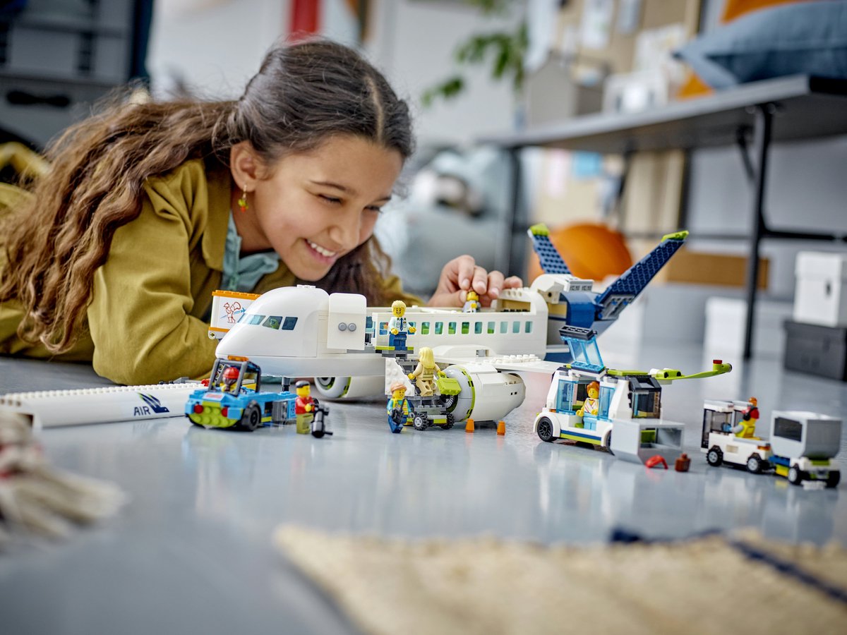 LEGO City Passagiersvliegtuig Vliegtuig Speelgoed Set - 60367 – foto 4