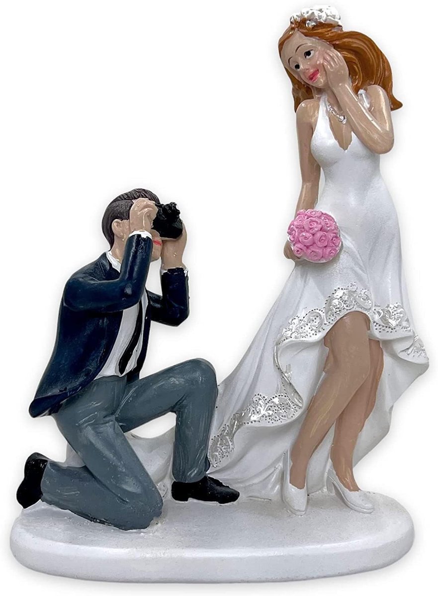 Cosensi- Taartfiguur bruidspaar - Handbeschilderde topper - Decoratiefiguren bruiloft - Polyhars - Uniek taartdesign - Emotionele verrijking - Bruidstaart Topper