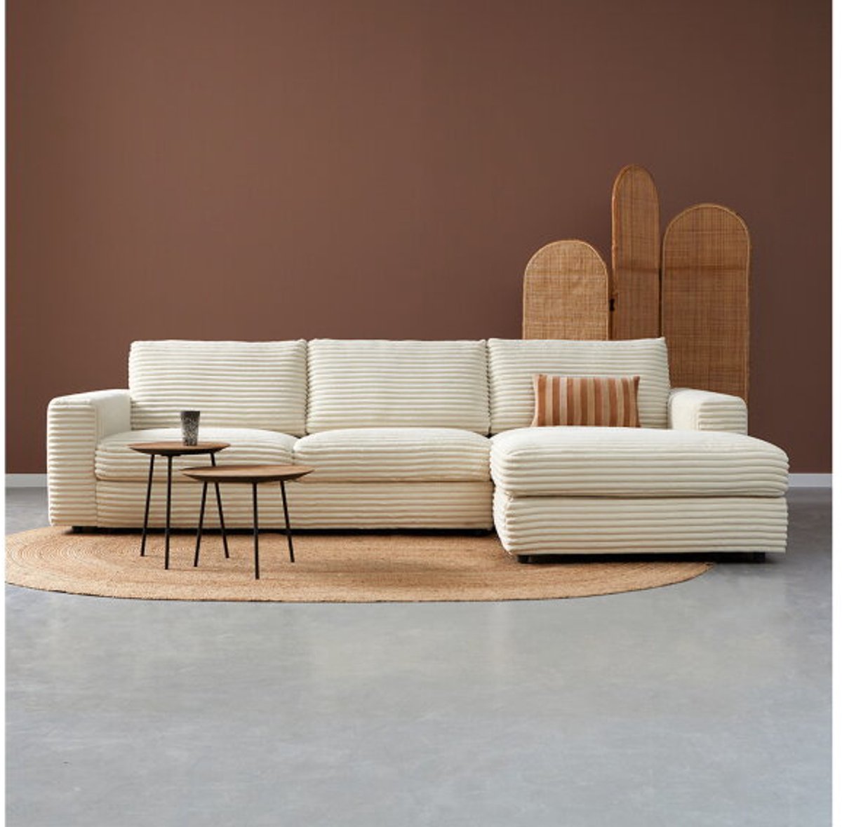 PEPP Interiors UNO hoekbank met chaise longue rechts - ribstof Ambience 2 Cream crème - 304x174x82 cm