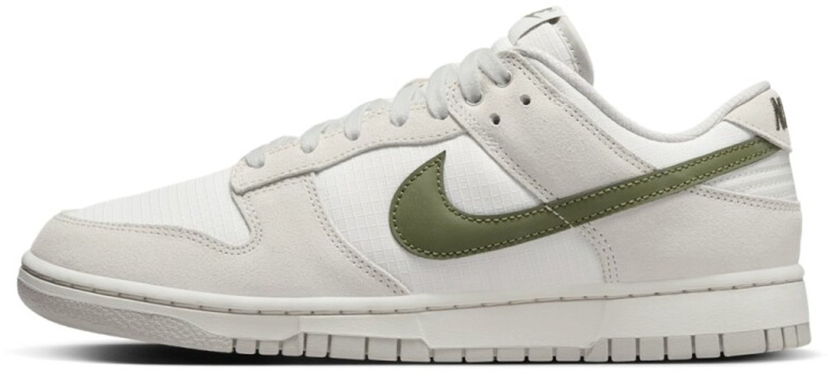 Nike Dunk Low ‘Leaf Veins’ . Wit