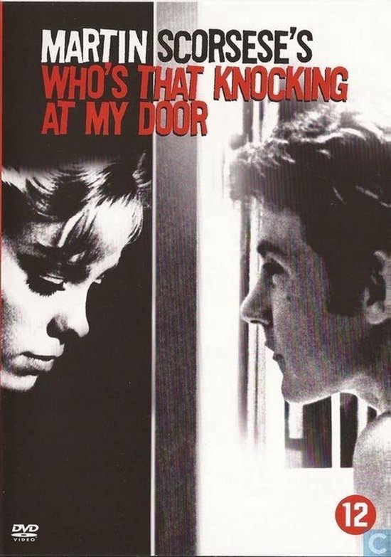 Martin Scorsese's 'Who's That Knocking At My Door' DVD-cover met close-up van twee gezichten die elkaar aankijken, met leeftijdsclassificatie 12.