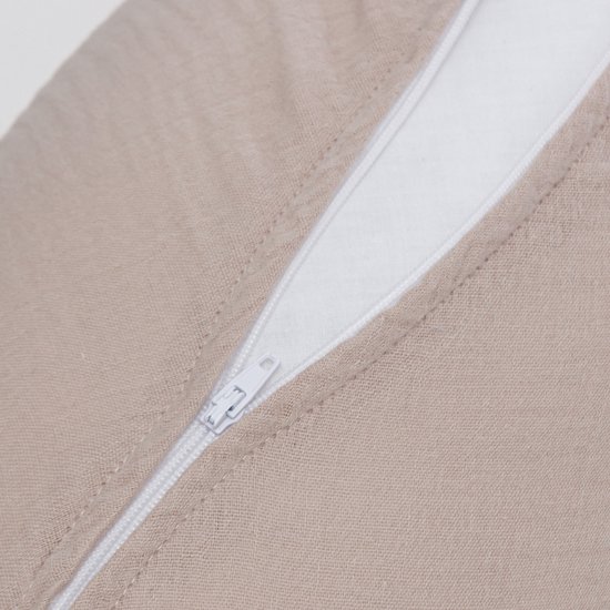 Snoozzz Voedingskussen Small met Fiber vulling en afneembare hoes - Sand - 120 cm van SNOO — afbeelding 3
