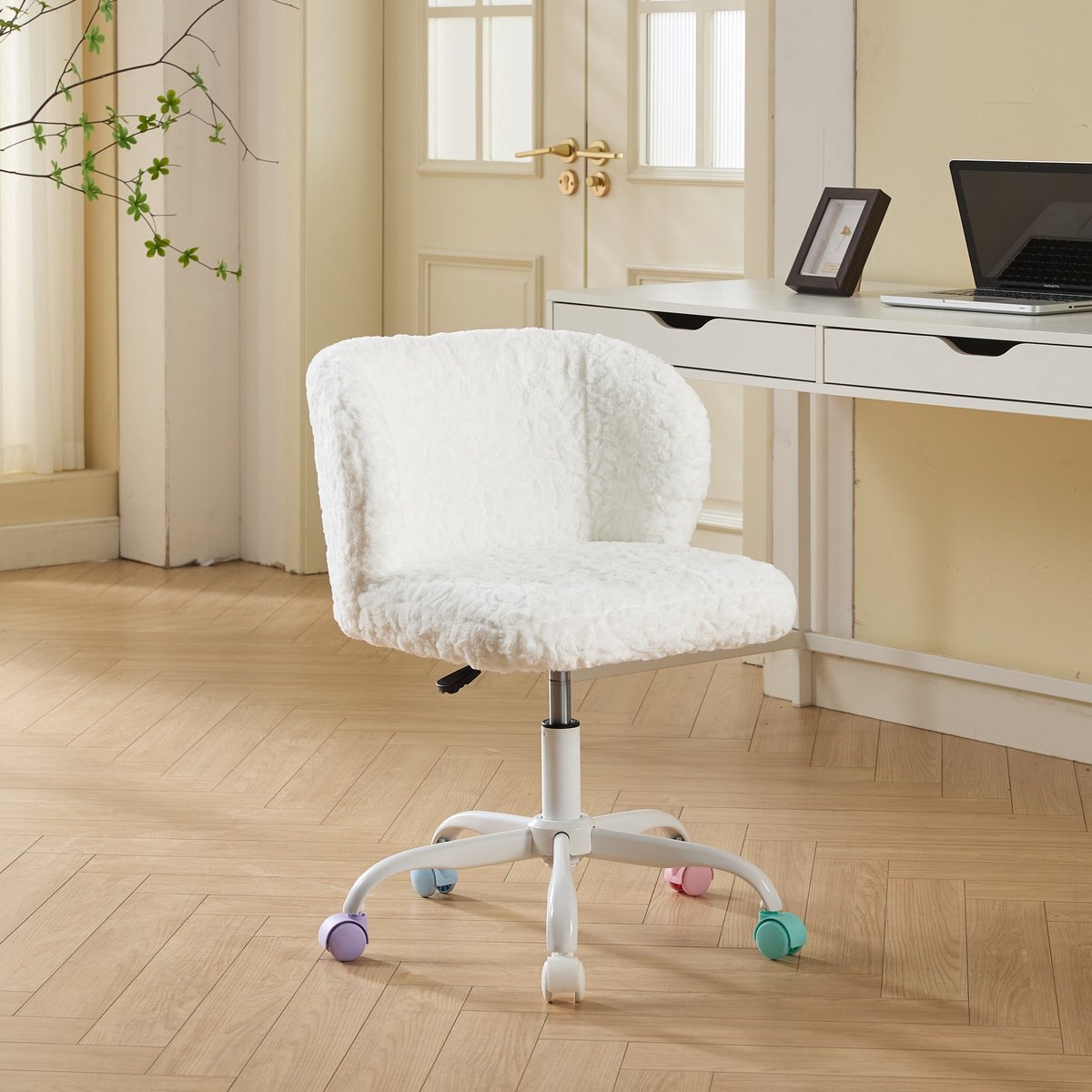 Intebiki bureaustoel - in hoogte verstelbaar - 360° draaibaar - geschikt voor bureaus en kaptafels - schattig en zacht - voorzien van stille wielen - make-upstoel - ergonomische bureaustoel - vrouwenstoel - Bureaustoel voor meisjes - Beige