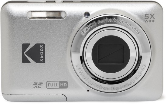 Zilverkleurige Kodak PIXPRO compactcamera met 5x optische zoomlens, K-logo en "FULL HD" aanduiding.