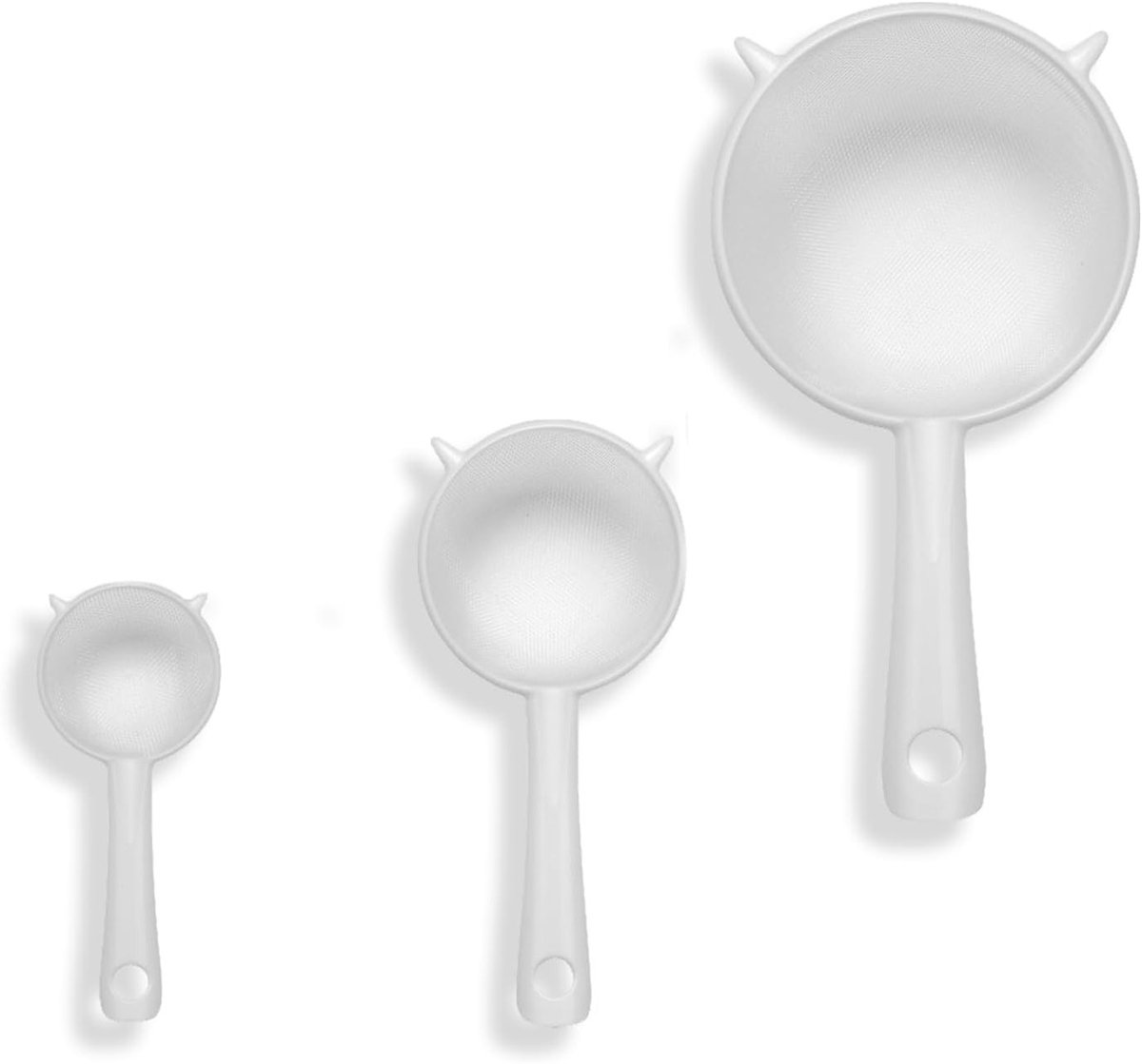 Fijnmazige keukensieve met 3 zeefjes voor het filteren van voedsel en vloeistoffen in de keuken en op het aanrecht