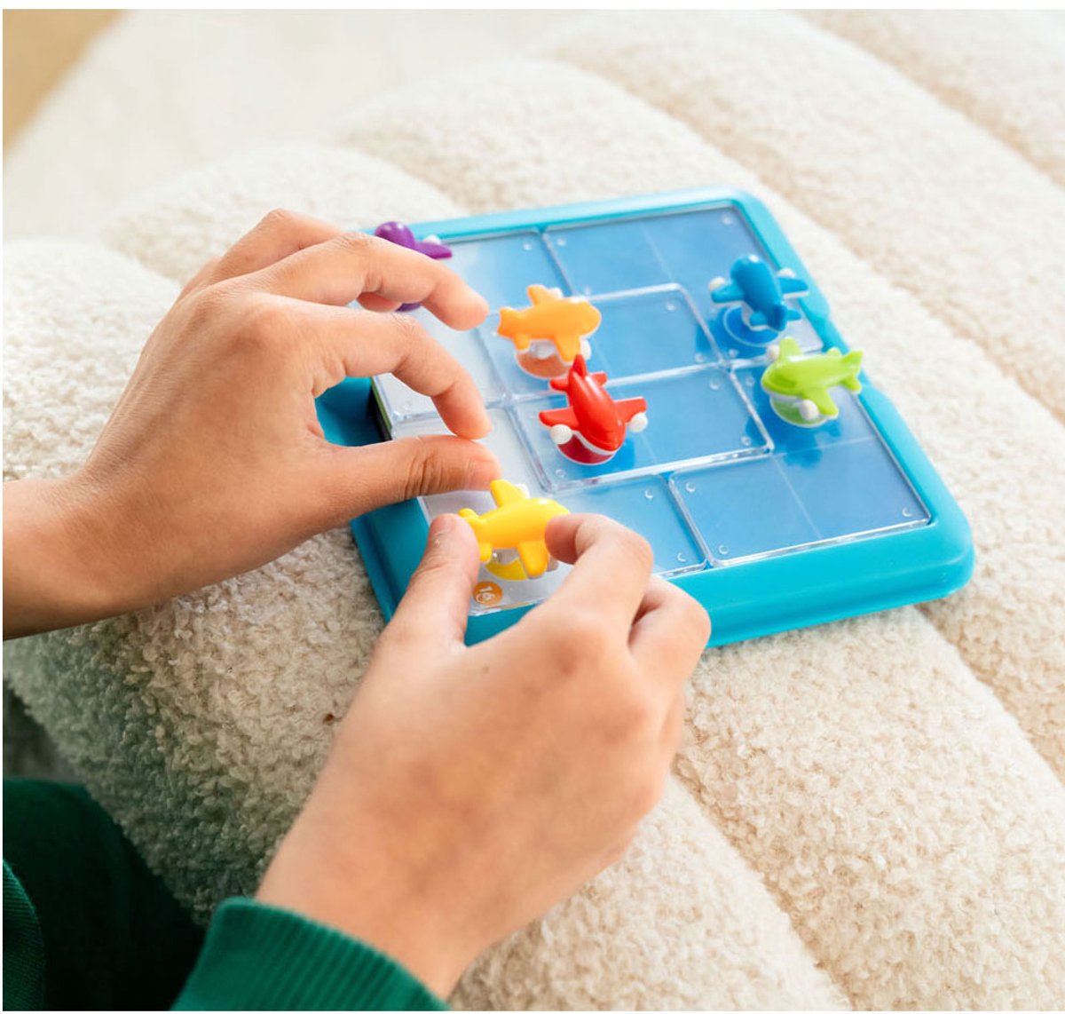 SmartGames Take Off - Logisch Denkspel & Reispuzzel - 60 Opdrachten met Vliegtuigen - Educatief Solospel voor Kinderen en Volwassenen - Vanaf 5 Jaar — cadeau in Spellen & Speelgoed - foto 7