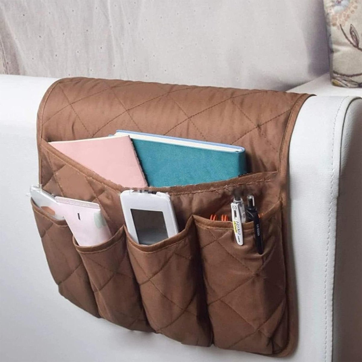 Bank Armleuning Organizer - Fauteuil Caddy Houder - Spullen Opbergen - 5 Handige Zakken - 33 x 88 cm - Koffie