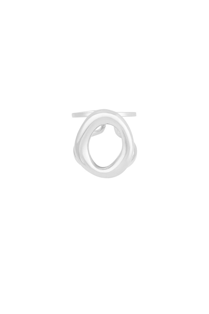 Bold circle ring