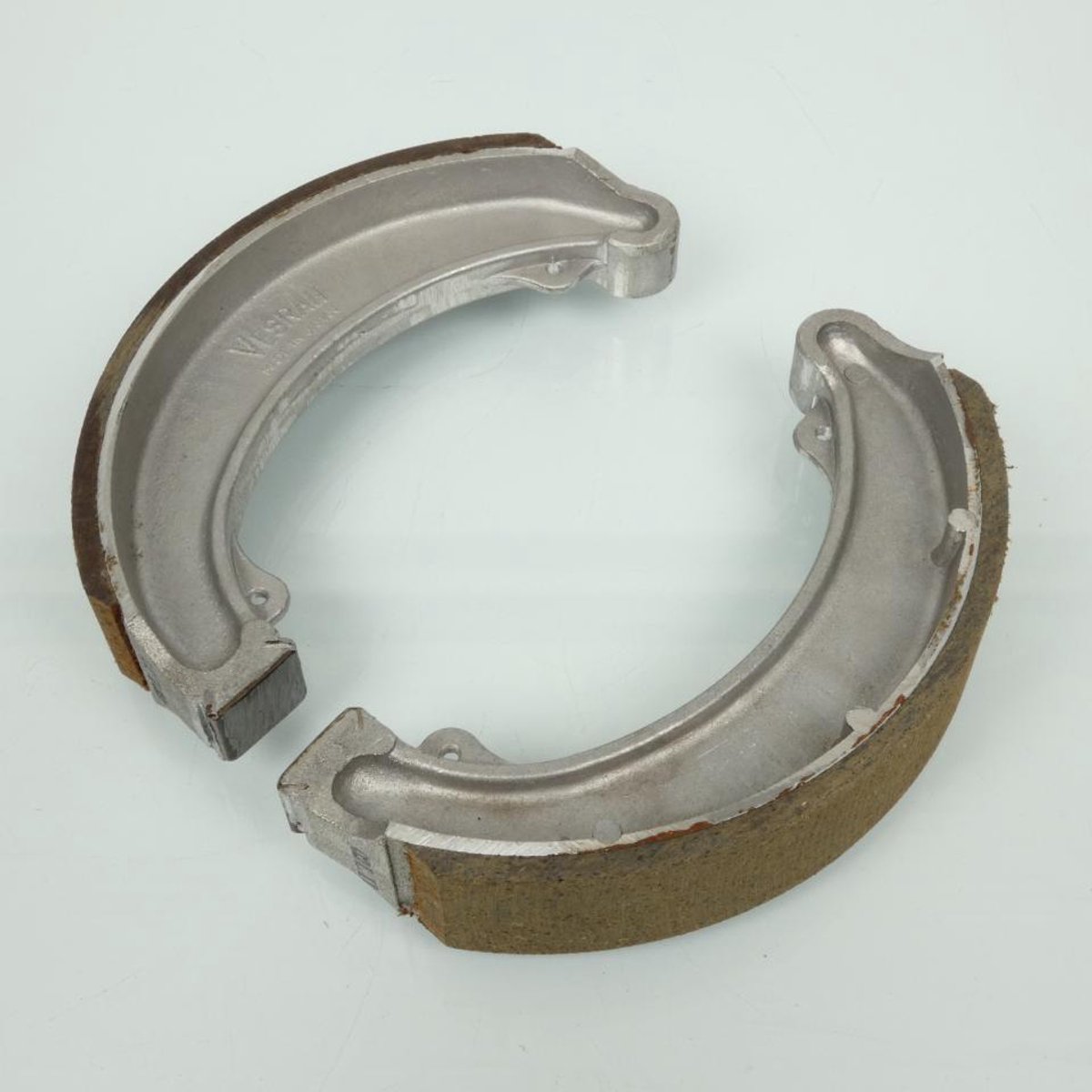 Mâchoire de frein Vesrah pour moto Honda 250 CB 1973 à 1975 Ø178.5X30 AV Neuf