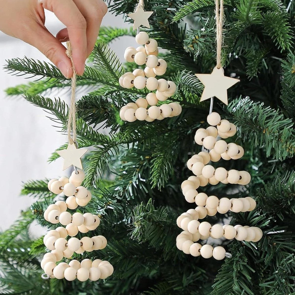 Boho kerstdecoratie: 3 houten kralen ornamenten in natuurlijke stijl voor kerstboom & rustieke centerpieces.