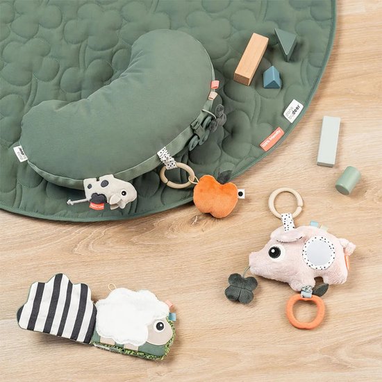 Done By Deer Activiteiten Kussen - Tiny Farm Green van Done by Deer — afbeelding 4