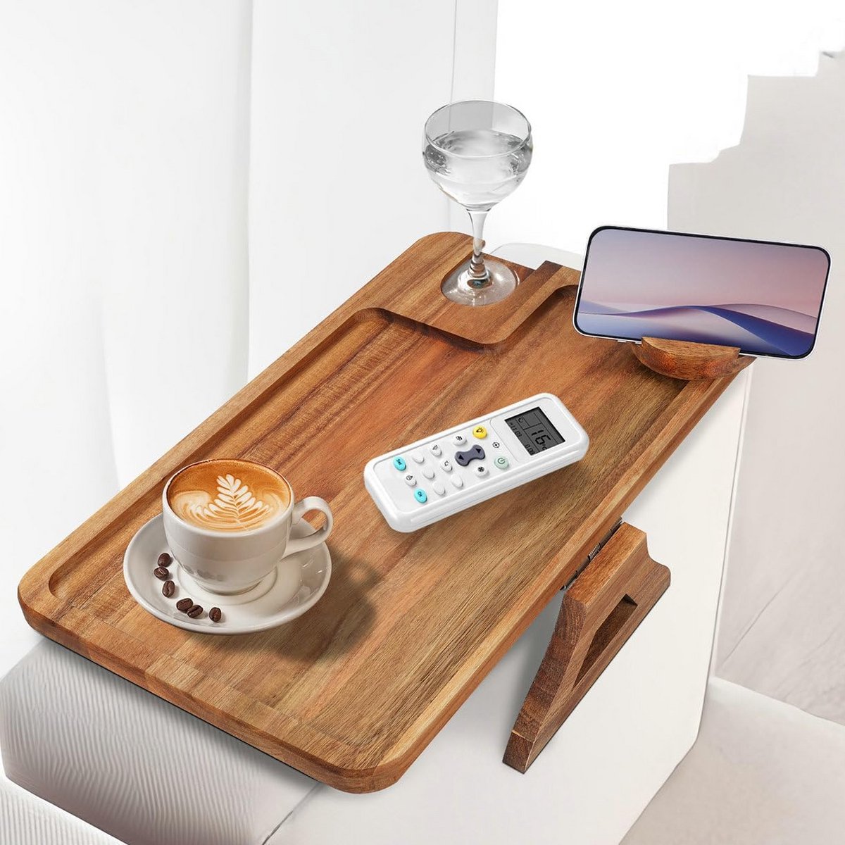 Houten bankarmtray met wijnglashouder en 360° telefoonhouder