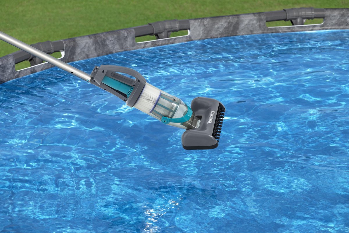 Bestway AquaGrip Manual Rechargeable Pool Vacuum