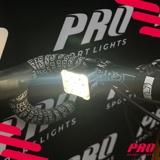Fietsverlichtingsset USB Oplaadbaar Voorlicht en Achterlicht - 360 en 50 Lumen - LED — afbeelding 4