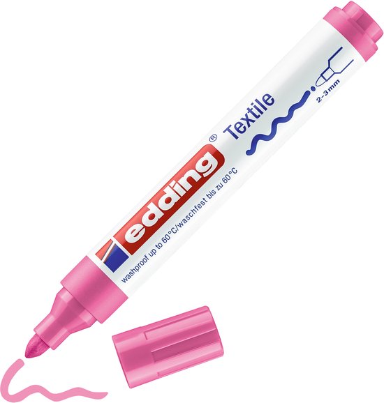 Edding textielstift in fel roze met dop open en een roze lijn.