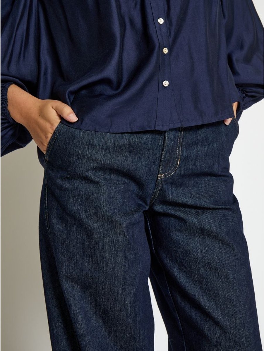 Peppercorn Juliana Denim Pant Mid Blue