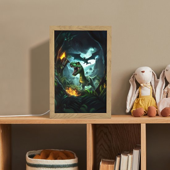 Nachtlampje 20x30 cm - Kinder lamp - Dinosaurus - Draak - Jungle - Groen - Tafellamp kinderkamer - Slaapkamer lamp - Bedlamp kinderen - Kinderlampje stopcontact - Wandlamp babykamer - Nachtlampjes van Merkloos — afbeelding 3