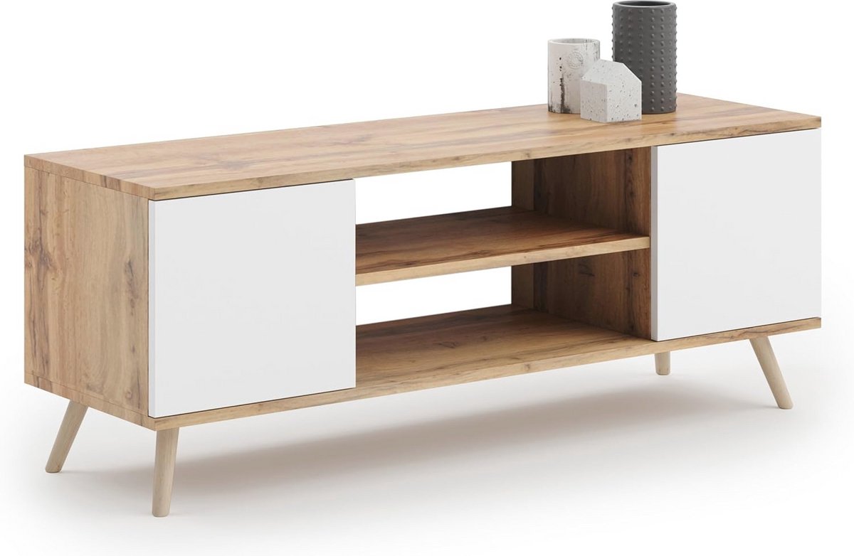 Scandinavische TV-kast 135 cm met opbergruimte en houten poten