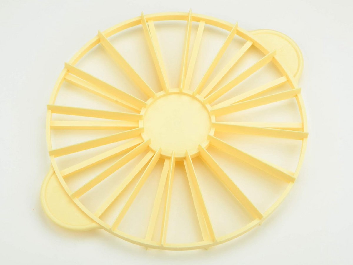 Cakeverdeler 12 of 18 Stukken - Diameter 265 mm - Polypropyleen - Ivoor - Met Handvatten