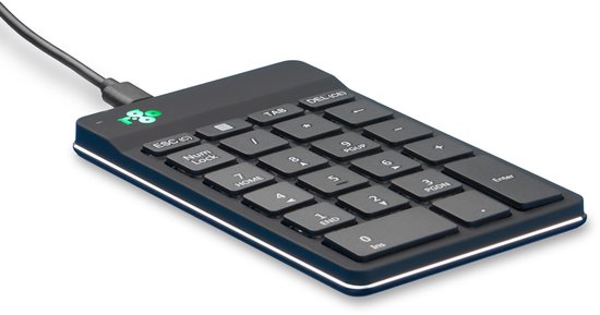 Zwart numeriek toetsenbord met witte rand en USB-aansluiting, op een witte achtergrond.