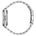 Zijaanzicht van een Citizen horloge met zilverkleurige titanium kast en schakelband. De kroon is zichtbaar.