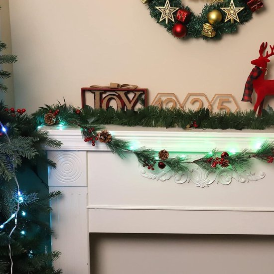 Lichtgevende Kerstslinger Op Batterijen  180 Cm  Wister Met Bessen En Dennenappels 163812