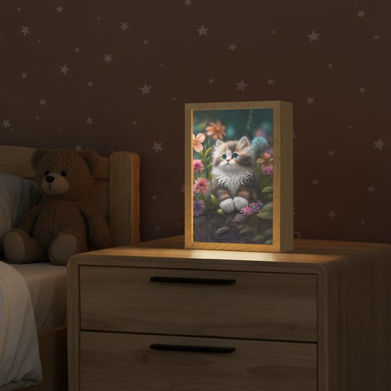 Nachtlampje 20x30 cm - Kinder lamp - Kitten - Illustratie - Bloemen - Natuur - Kat - Tafellamp kinderkamer - Slaapkamer lamp - Bedlamp kinderen - Kinderlampje stopcontact - Wandlamp babykamer - Nachtlampjes van Merkloos — afbeelding 2