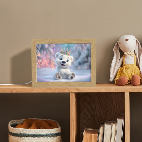 Nachtlampje 20x15 cm - Kinder lamp - Ijsbeerwelp - Sneeuw - Lichtjes - Kroon - Tafellamp kinderkamer - Slaapkamer lamp - Bedlamp kinderen - Kinderlampje stopcontact - Wandlamp babykamer - Nachtlampjes van Merkloos — afbeelding 3