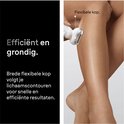 Gedetailleerde opname van de flexibele kop van de Braun epilator die de contouren van het been volgt voor efficiënt ontharen.
