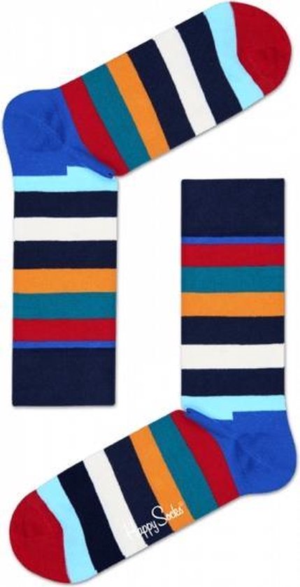 Donkerblauwe sokken met veelkleurige horizontale strepen en rode en lichtblauwe boorden.