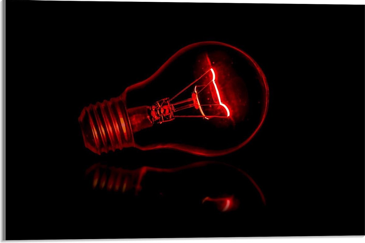 Acrylglas - Rode Gloeilamp op Zwarte Achtergrond - 60x40cm Foto op Acrylglas (Wanddecorati
