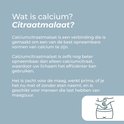 Tekst over calciumcitraat malaat, de zachte en goed opneembare vorm van calcium, met een illustratie van een maag.