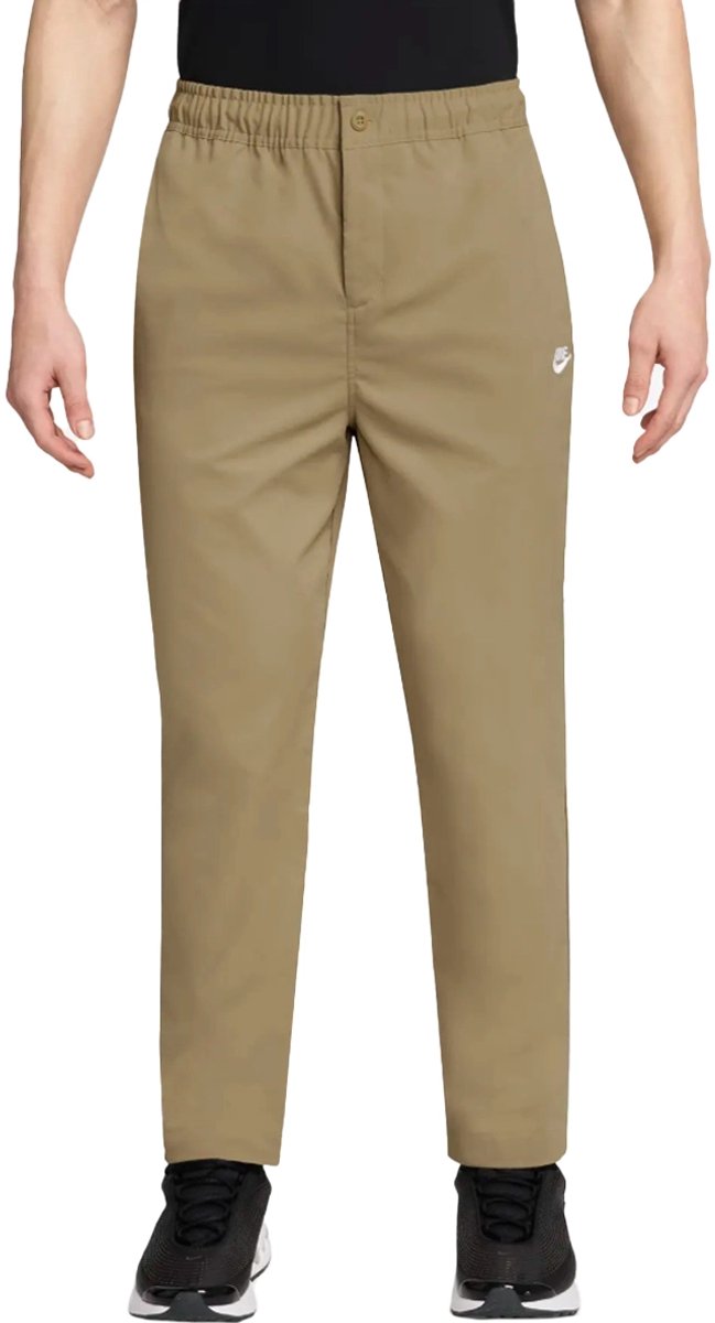 Nike club woven tapered broek in de kleur . Bruin
