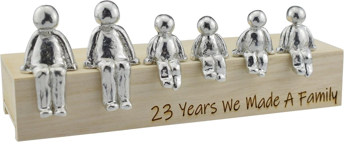 Familieornament - Jubileum cadeau - 23 Jaar Samen - Aanpasbare Gezinssamenstelling - 25 cm Lengte - Metaal