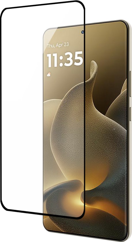 Gedeeltelijk aangebrachte, heldere screenprotector op een smartphone met een abstracte, gouden achtergrond en de tijd 11:35.