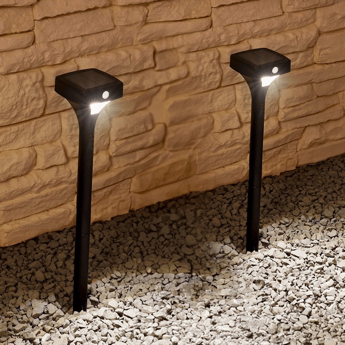 Solar tuinverlichting - Prikspot 'Move II' - 2 stuks - Buitenlamp met sensor - Tuinverlichting met sensor - Padverlichting op zonne-energie - Zwart