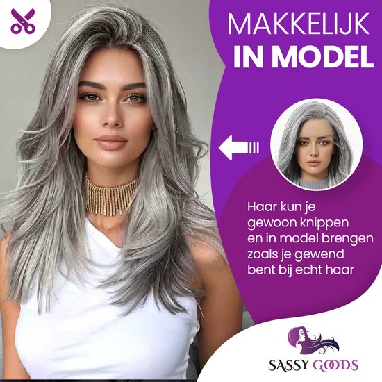 Model met lang, grijs gestyled haar, met lokken en lagen. Een cirkelvormige inzet toont het begin van de pruik.