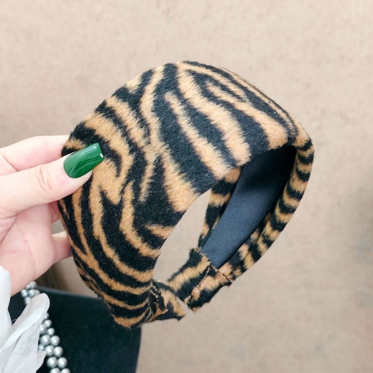 Luxe Zebra Print Haarband Statement Design-Goud Zwart