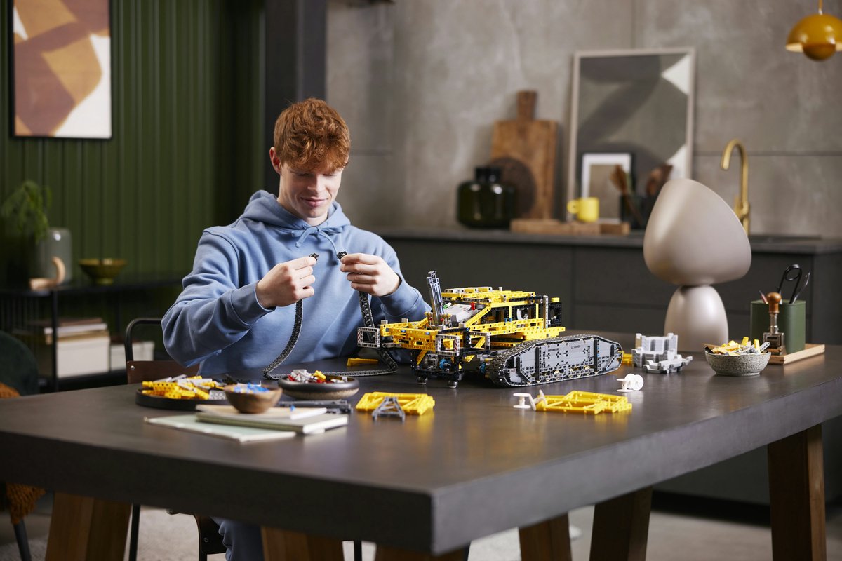 LEGO Technic Liebherr Rupsbandkraan LR 13000 Kraan met Afstandsbediening voor Volwassenen - 42146 — afbeelding 2
