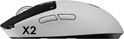 Witte draadloze gamingmuis met zwarte knoppen en scrollwiel. Zijkant toont 'X2'.