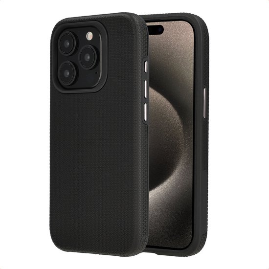 Coque noire texturée, placée sur un iPhone 15 Pro.