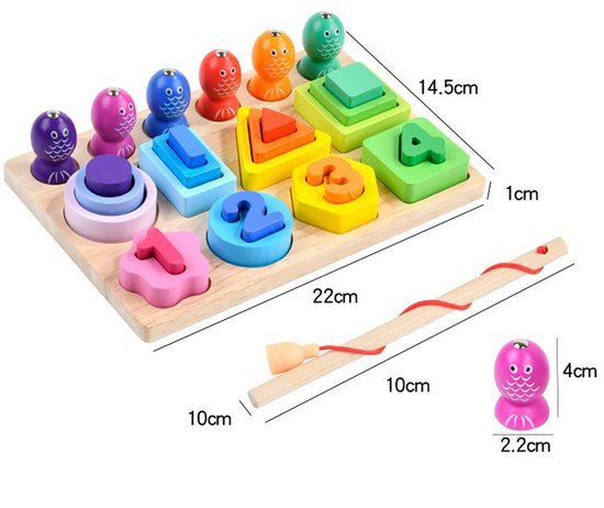 Houten Montessori speelgoed met vormen, cijfers en vissen in felle kleuren op een houten plank.