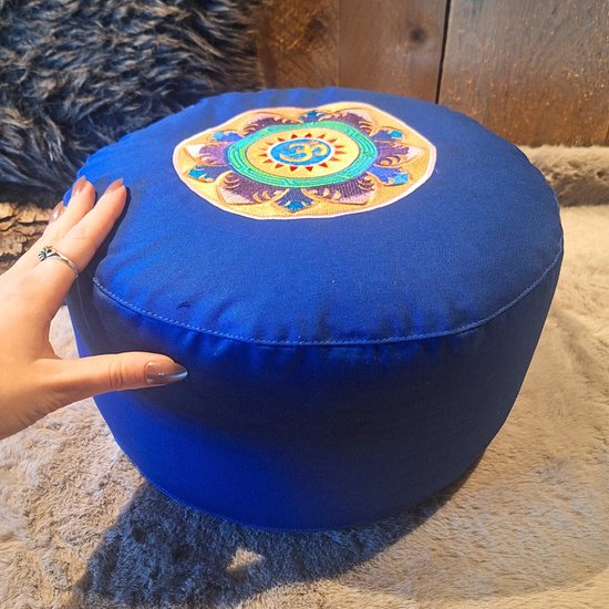 YogaStyles Meditatiekussen Symbolic Ohm blauw van YogaStyles — afbeelding 2