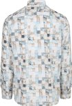 Achterkant van een herenoverhemd met lange mouwen, blauw-bruin abstract blokpatroon.