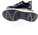 Xsensible sneakers in zilverkleur met donkergrijze details. De zool is donkergrijs met witte accenten en toont het Xsensible logo.