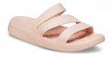 Roze Crocs sandaal met bandjes, zijaanzicht.