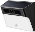 Eufy Security camera en solar wandlamp, wit met zwart bovendeel met zonnepaneel.