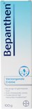 Doos Bepanthen Verzorgende Crème, 100g, wit met blauwe opdruk.